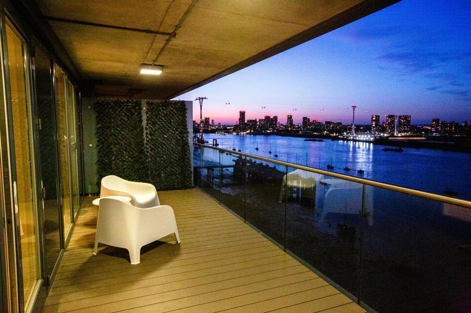 Waterfront- London Greenwich O2 Arena 2 Bed Flat ภายนอก รูปภาพ